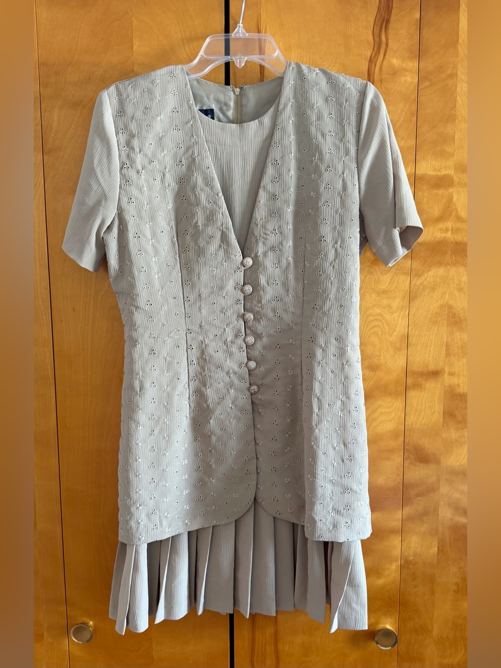 Vintage Two-Piece Short-Sleeve Eyelet Dress in Light Gray